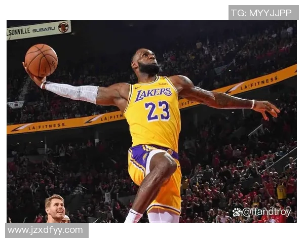 湖人队与热火队激战正酣谁将捧起总冠军奖杯的荣耀之夜