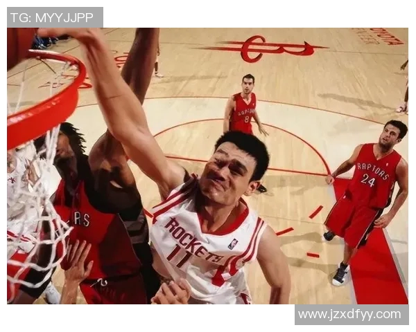 姚明在篮球全明星扣篮大赛中的精彩表现与传奇瞬间回顾